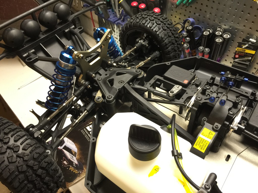 Losi 5ive-T Roller front